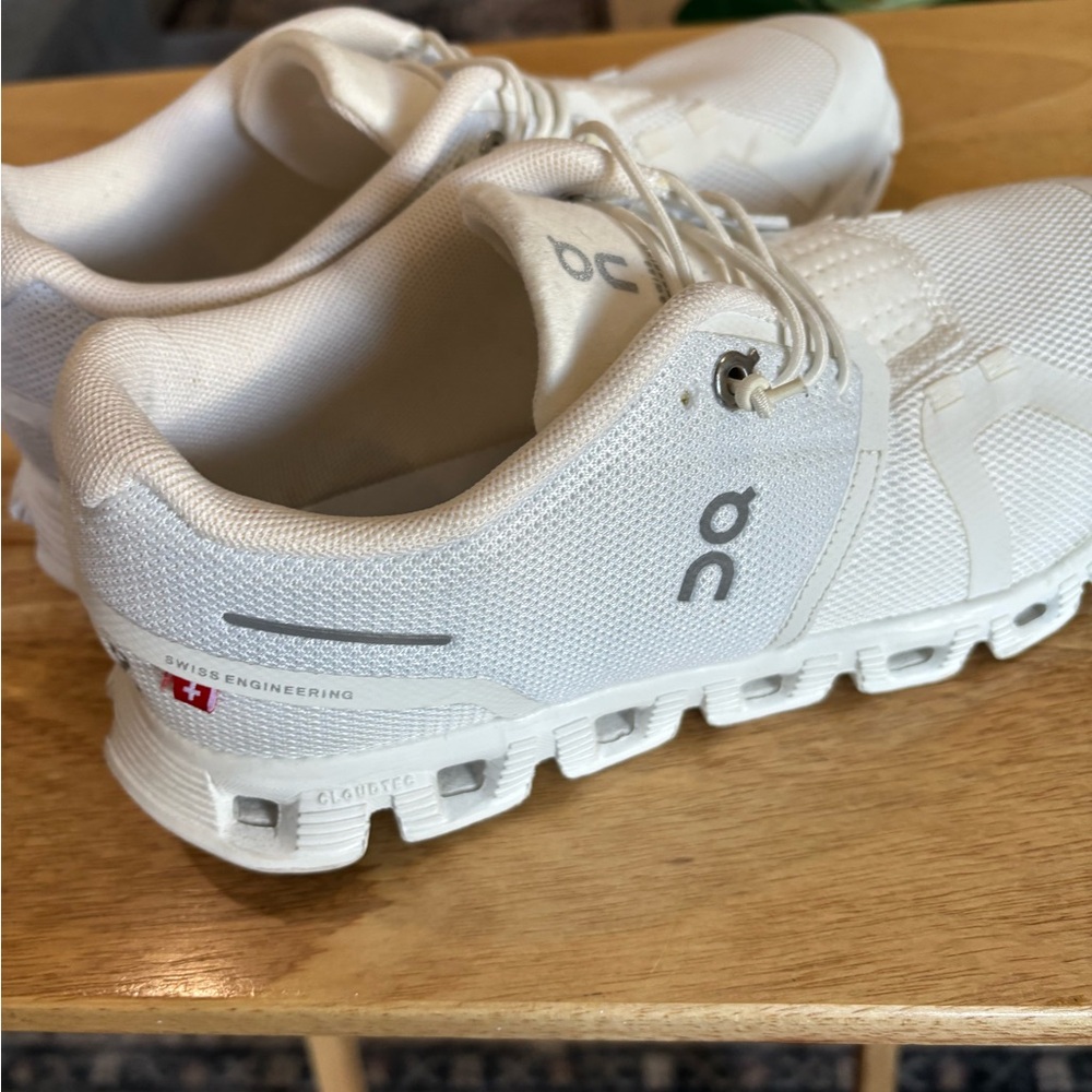 On Running Women’s White Slip On Sneakers